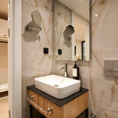 Hotel Xloft 3*