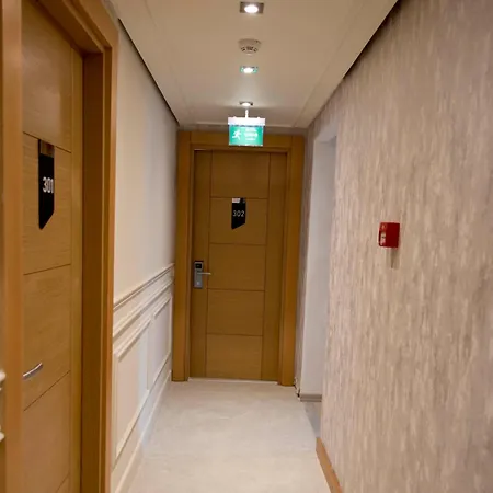 فندق Xloft 3*