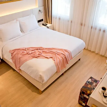 Xloft Ξενοδοχείο 3*