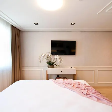 فندق Xloft 3*