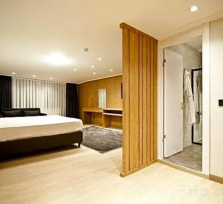 Xloft 3*