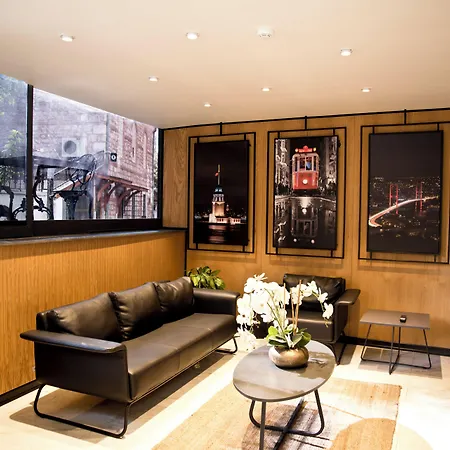 Hotel Xloft 3*