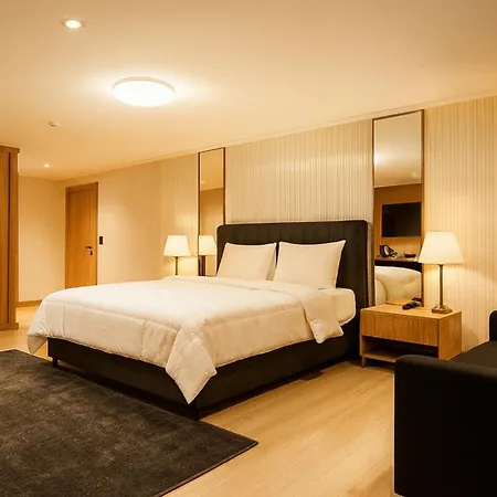 Xloft Hotel 3*