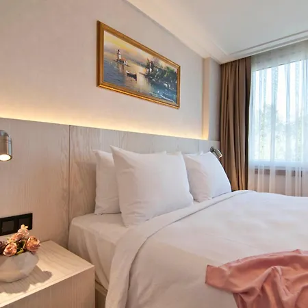 Hotell Xloft 3*